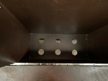 Lade das Bild in den Galerie-Viewer, Für Schnäppchenjäger: Ausstellungsstück mit leichten Gebrauchsspuren - Die BoxenBox® 2.0 abschliessbar - dunkelbraun
